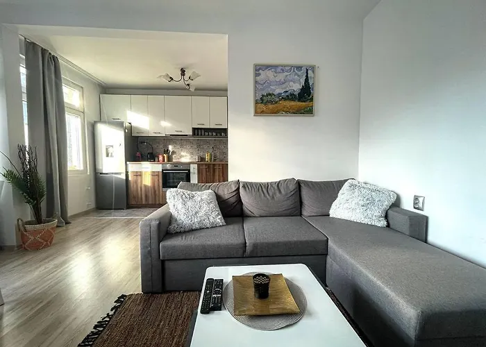 A Flat For A Great Start *