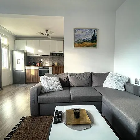 A Flat For A Great Start *