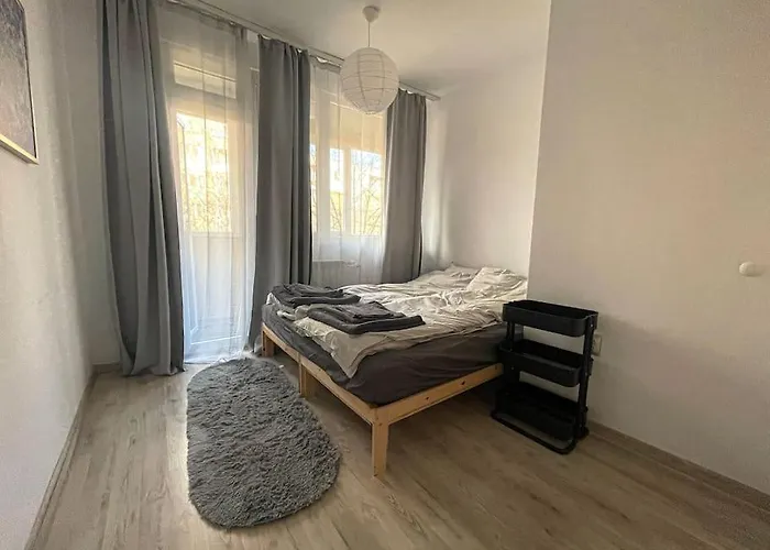 A Flat For A Great Start דירה *